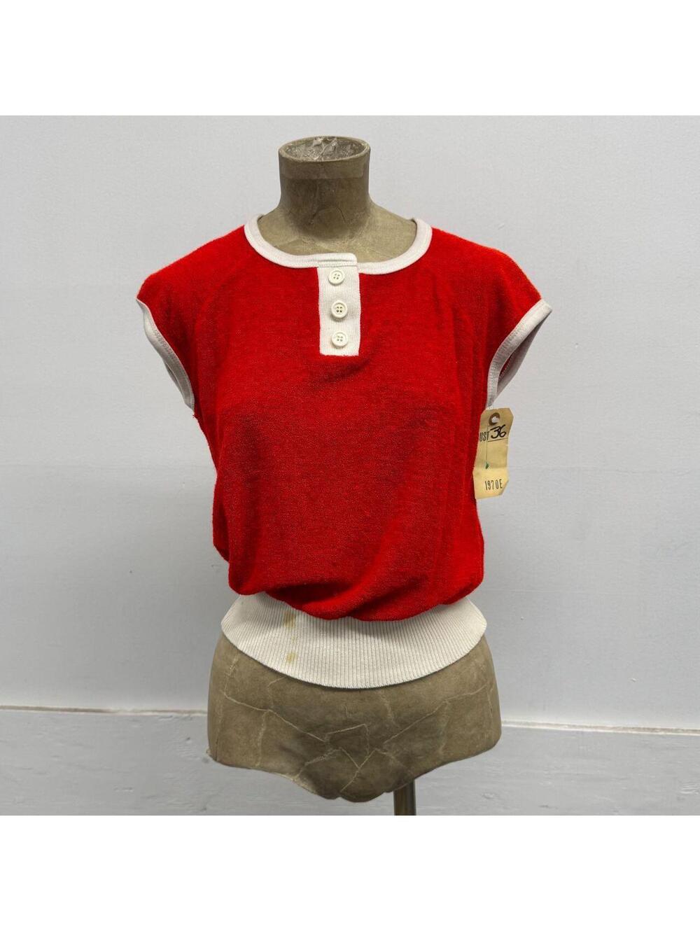Vintage 1970s Toscana Cherry Red & White Terry Henley Cap-Sleeve Top
